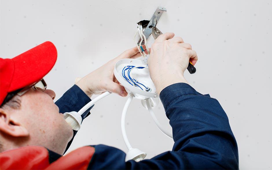 électricien de maintenance Louvres